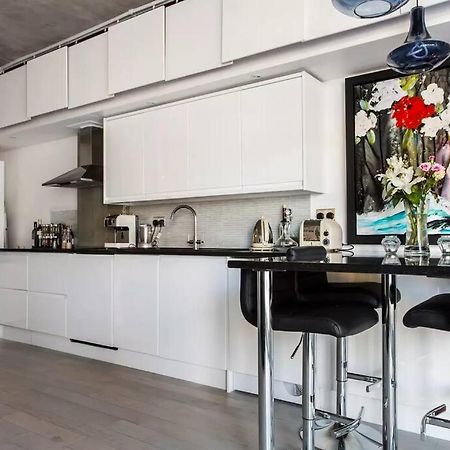 Canal-Side Apartment In Shoreditch London Exteriör bild