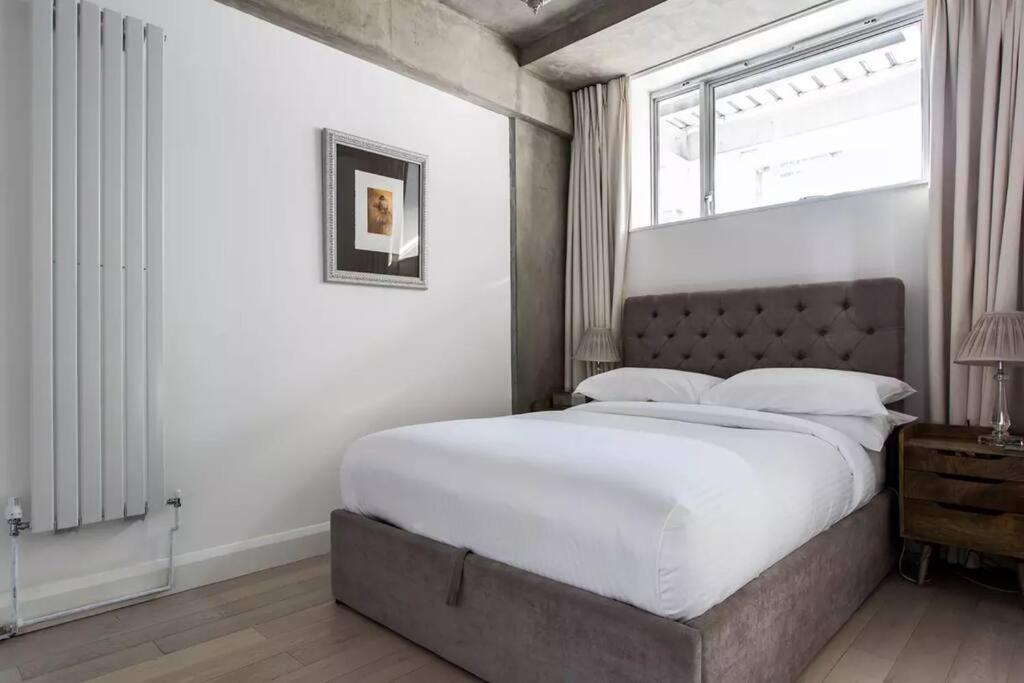 Canal-Side Apartment In Shoreditch London Exteriör bild